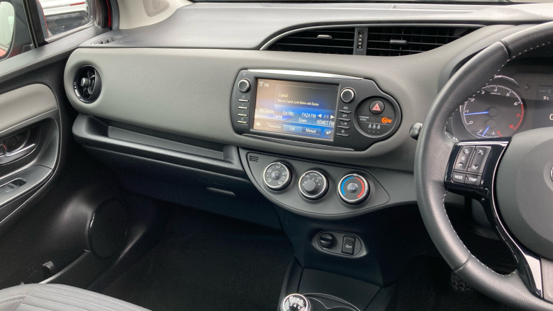 Toyota Yaris 1.5 VVT-i Icon 5dr Petrol Hatchback